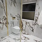 Sylwia Aparthouse - דירה