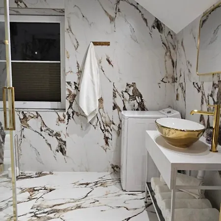 Sylwia Aparthouse - 公寓 比利但耶克