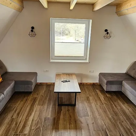 Sylwia Aparthouse - *