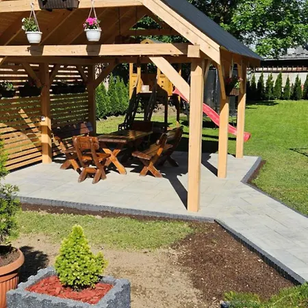 Sylwia Aparthouse - *